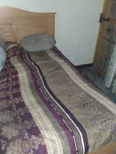 Almari N Bed