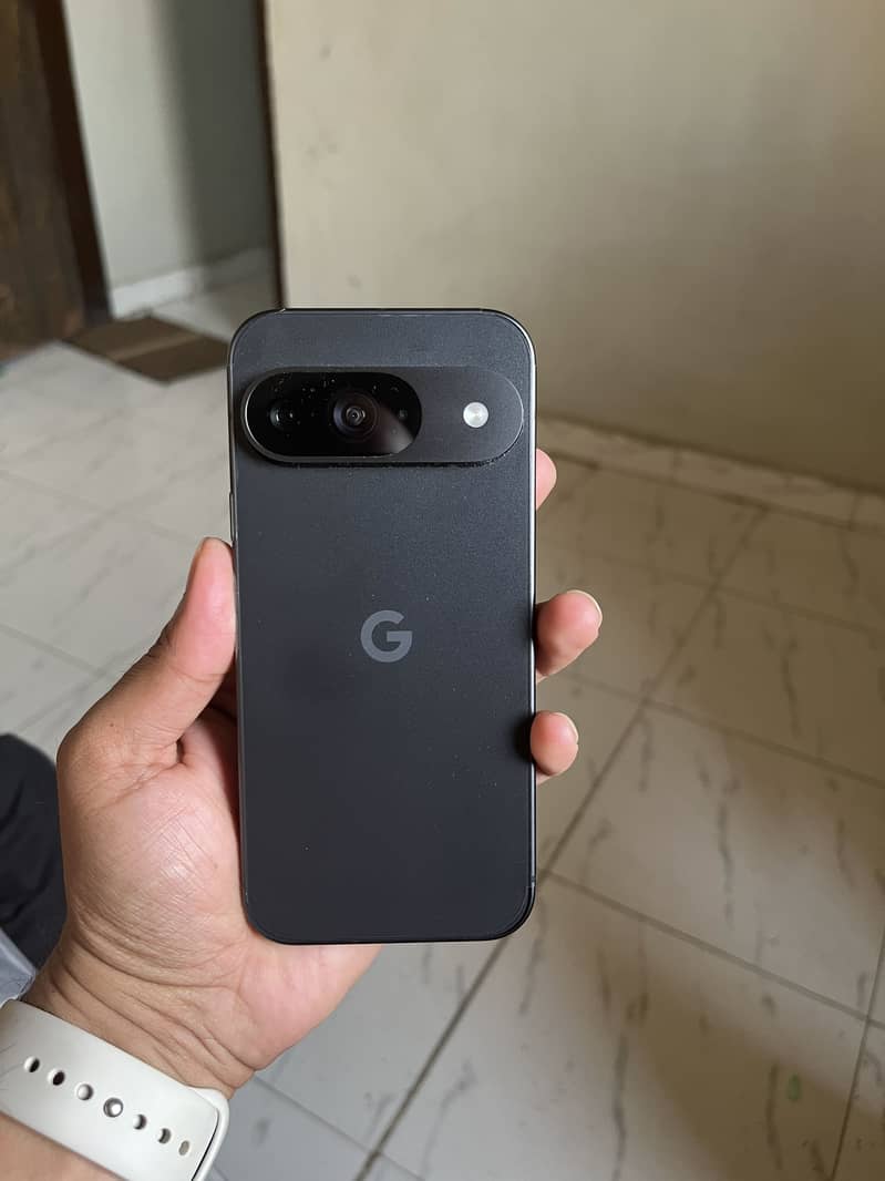 Google pixel 9 box open condition 0