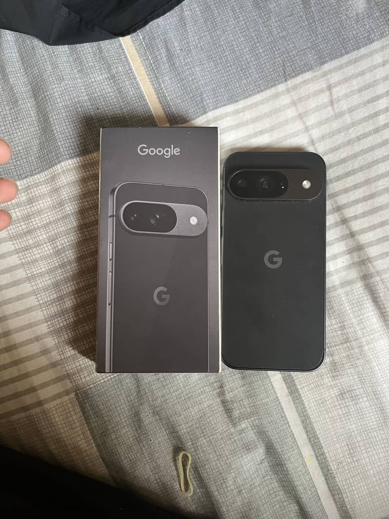 Google pixel 9 box open condition 1