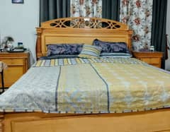 Solid Sheesham Wood King Bed with Side Tables
