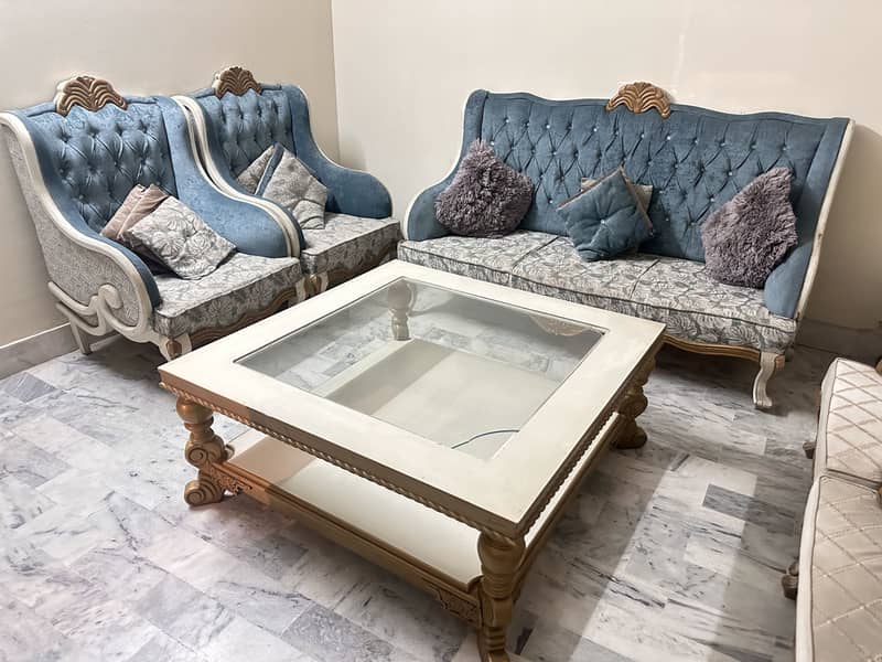 Sofa set 8 seater with Table set 0