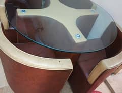 *dinning table*