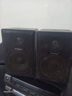 unic bookshelf speaker