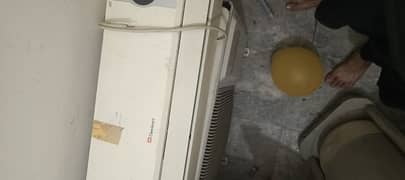 1.5 ton Dawlance AC All ok no issue