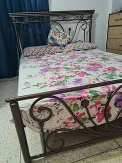 Queen Size Bed For Sale