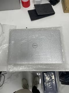 Dell Precision 5540 (Core i9) Slimmest Touchscreen Workstation