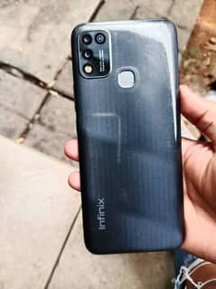 Infinix hot 11 play  Ram or ROM 4,64 Helio G35 gaming processor