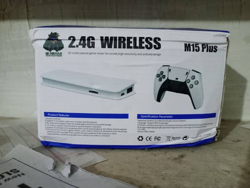 M15 2.4g wireless game stick almost new with two controllers 3
