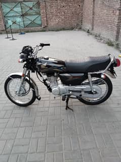125