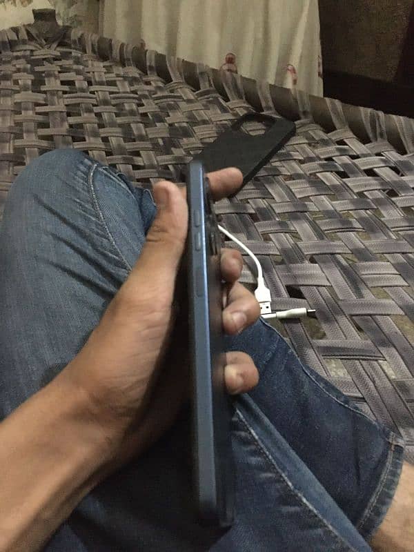 only mobile Tecno spark 10 8ram 128 memory 4