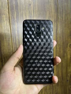 Samsung j8 dual pta approved 4/64 total gainune 10by9 finger ok