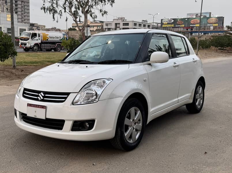 Suzuki Swift Dlx Navigation Automatic 2018 Model 3