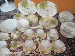 Shishy ka dinner set.