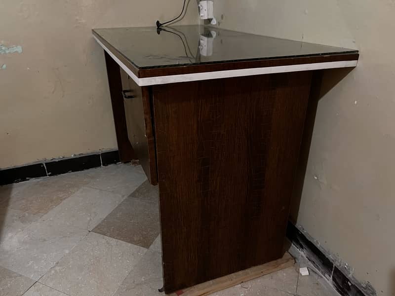 Office table / Computer Fable / Laptop Table in Good condition 4