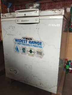 Waves Freezer For Sale condition 10/10