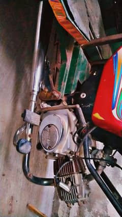 serious chingchi rikcshaw buyer contact only. price final hy