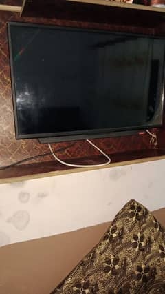 lcd 32 inch like new