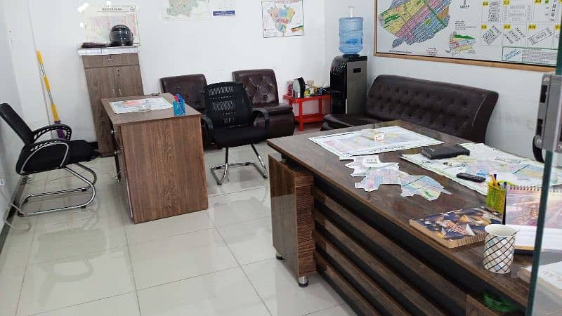 EXECUTIVE OFFICE TABLE 1