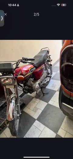 Honda 125 Red