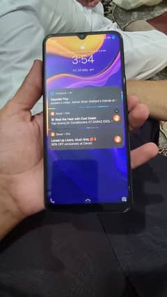 VIVO V20SE box and charging