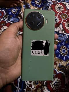 Tecno spark 20 pro +