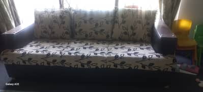 BRAND NEW CONDITION SOFA SET
