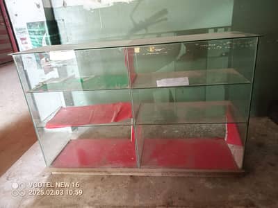 Showcase good condition