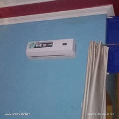 TCL 1 ton AC with ampere lock