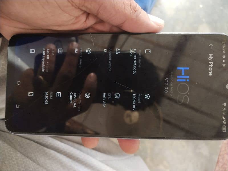 Tecno spark go with box       4 and 3 GB expandable/64 3