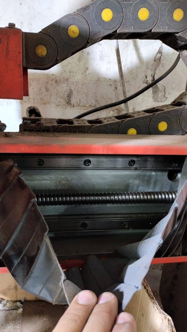 CNC ROUTER CUTTING MACHINE 4