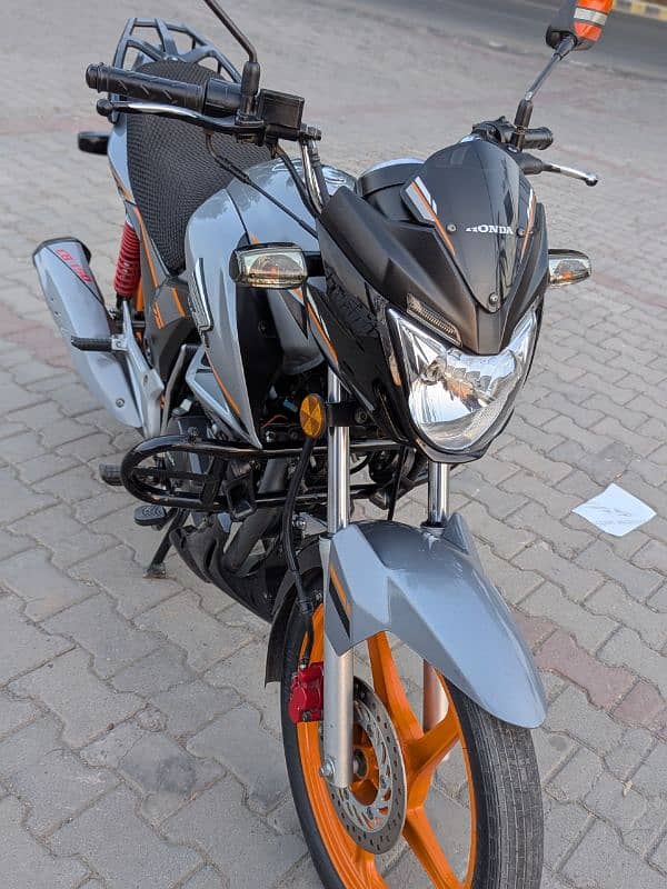honda CB 150 f 1