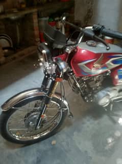 sale honda 125 looks like new condition 10/10