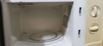 Super Asia microwave oven good condition