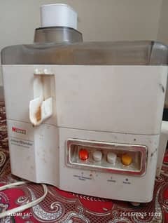 juicer and blender