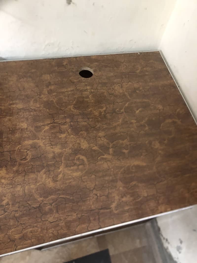It is not for used  it is brand new computer table 2