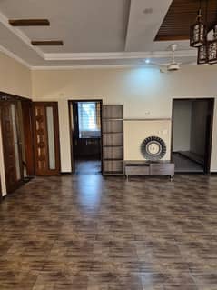 Prime Location 20 Marla Upper Portion In Rajpoot Town Is Best Option