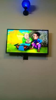 Haier 32 inch LCD