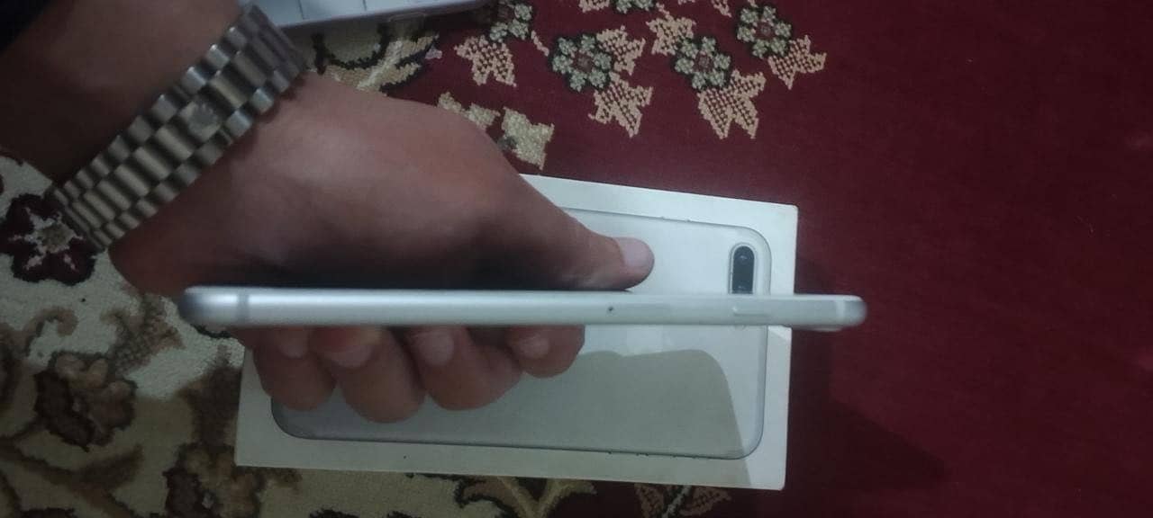 iPhone 7plus pta approved with box 2