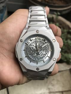 Hublot watch date & time