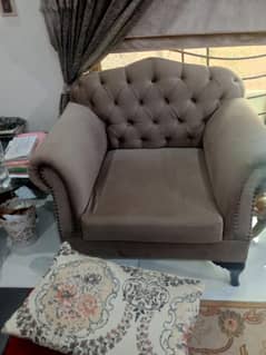 5 seater sofa set, want to argent sell
