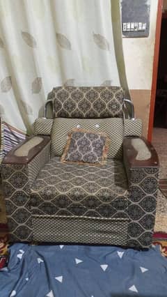 5 seater sofa set in Excellent Condition for sale