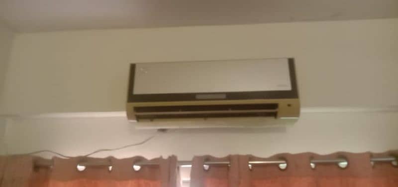 PEL. split. . 1 ton . . non inverter. . working condition 1