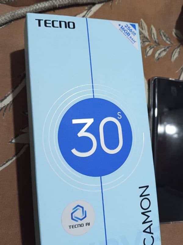 Techno cammon 30S 8+256 Complete Box 10/10 1