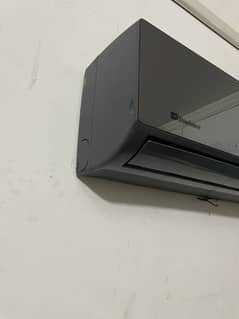 Dawlance 1-Ton Split AC for Sale – Fully Functional with Gas Charged