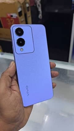Y17s in 10 by 10 condition with box and charger