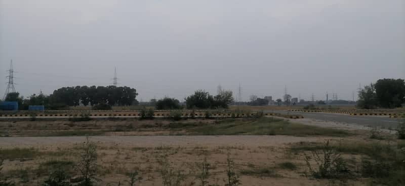 10 Marla Plot available at prime location In G2 DHA Gujranwala 8