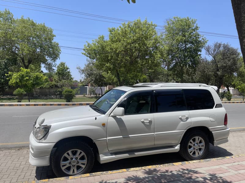 Toyota LandCruiser Grand Cygnus 4.7L V8 2