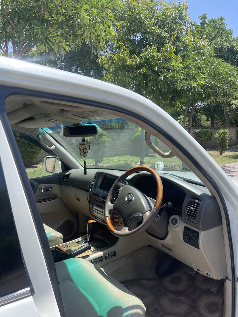 Toyota LandCruiser Grand Cygnus 4.7L V8 4