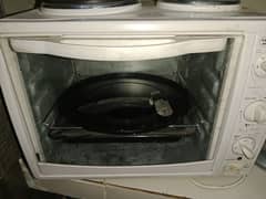 Baking oven with 2 plates