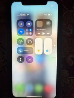 11 iphone,64 GB, 10/10 , with box